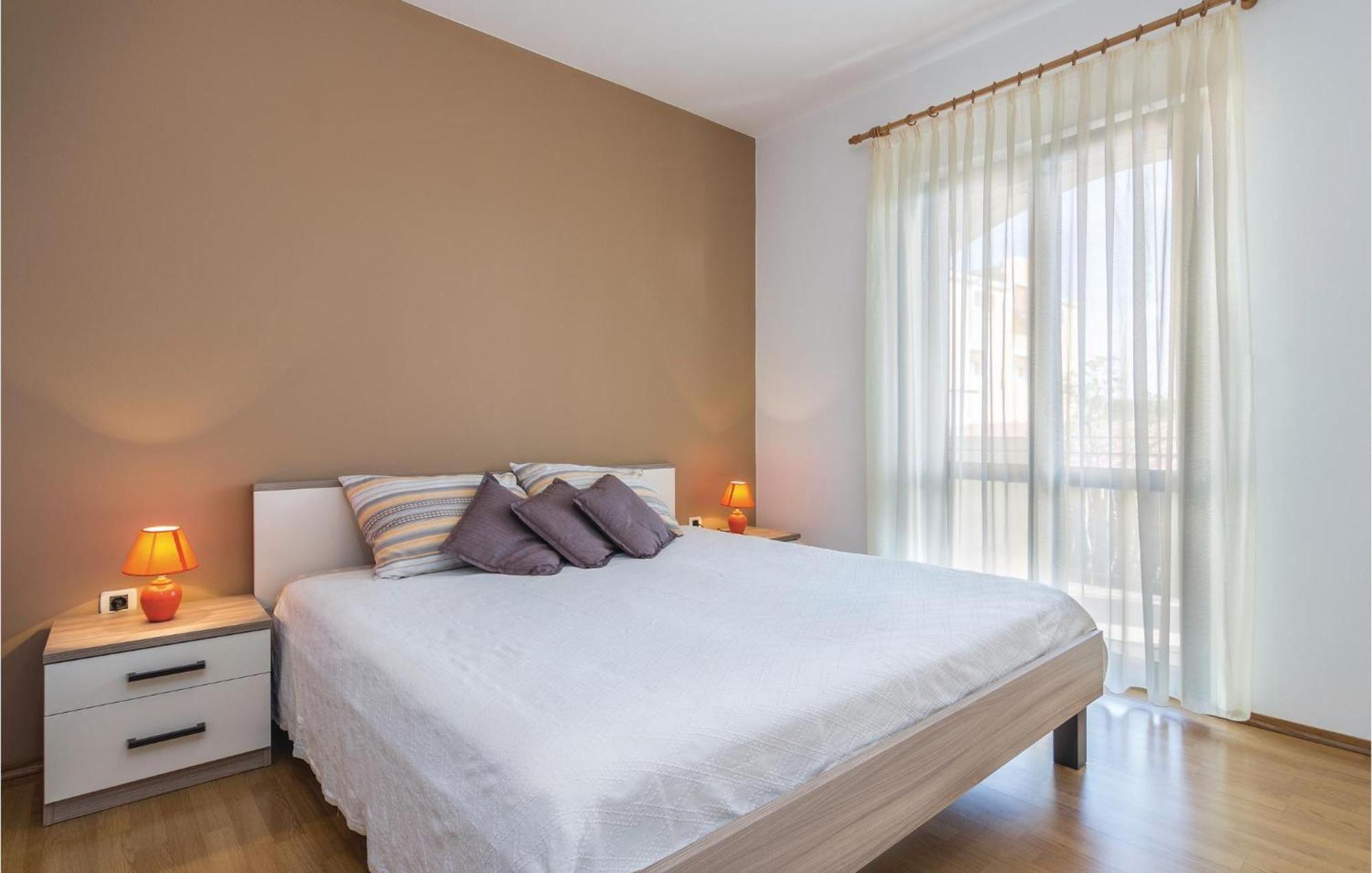 Cozy Apartment In Porec With Wifi מראה חיצוני תמונה