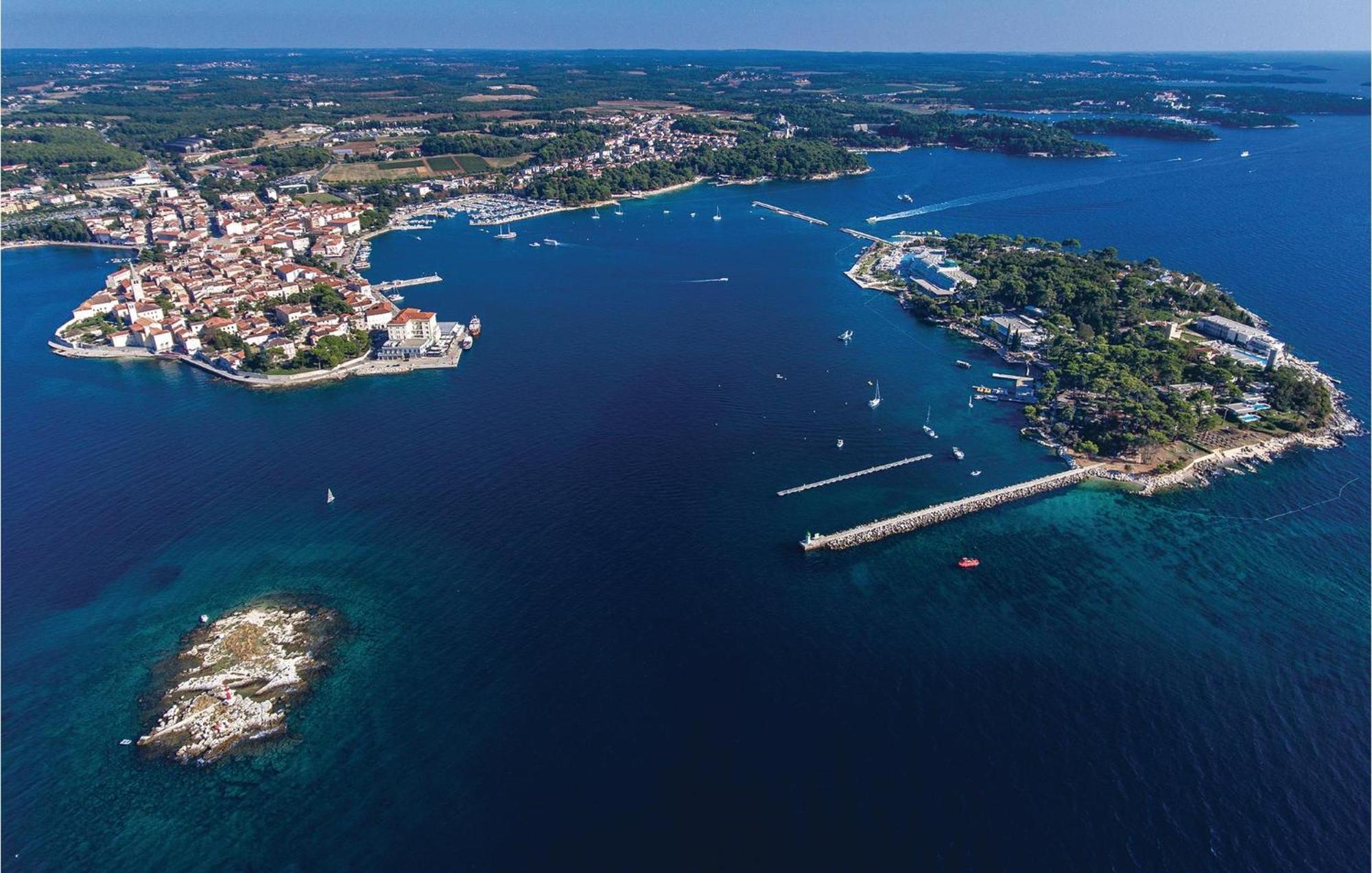 Cozy Apartment In Porec With Wifi מראה חיצוני תמונה